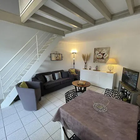 فيلة 3 Pieces Mezzanine Avec Piscine, Tennis, Proche Et Port A Saint-cyprien, 6 Couchages - Fr-1-106-26