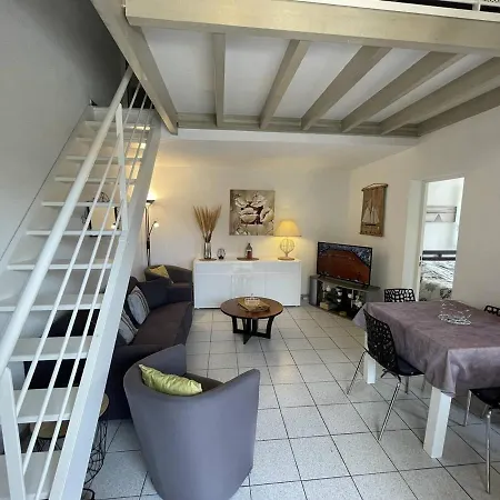 3 Pieces Mezzanine Avec Piscine, Tennis, Proche Et Port A Saint-cyprien, 6 Couchages - Fr-1-106-26 Villa