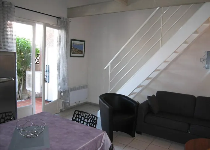 3 Pieces Mezzanine Avec Piscine, Tennis, Proche Et Port A Saint-cyprien, 6 Couchages - Fr-1-106-26 * Saint-Cyprien (Pyrenees-Orientales)