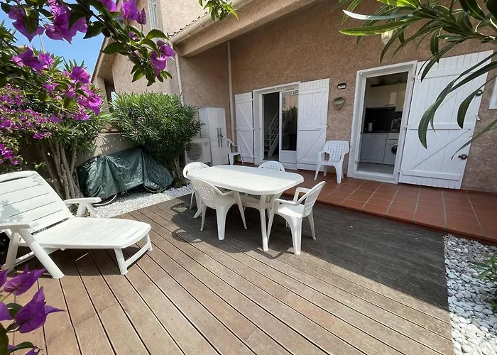 Villa 3 Pieces Mezzanine Avec Piscine, Tennis, Proche Et Port A Saint-cyprien, 6 Couchages - Fr-1-106-26
