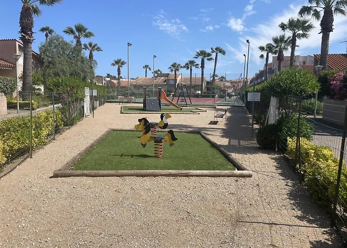 3 Pieces Mezzanine Avec Piscine, Tennis, Proche Et Port A Saint-cyprien, 6 Couchages - Fr-1-106-26 *